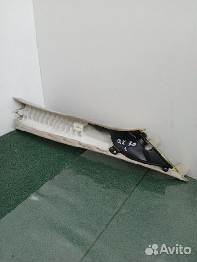 Обшивка стойки передняя левая Infiniti Qx70 S51