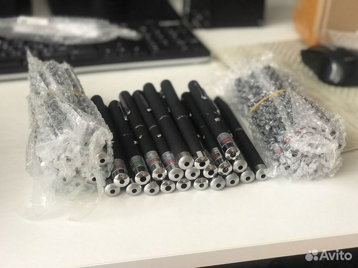 Лазерная указка в форме ручки