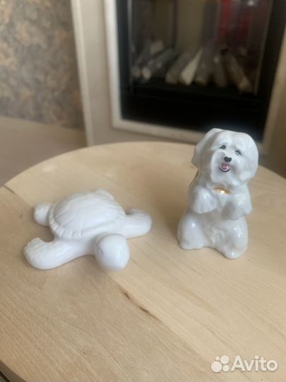 Статуэтки белые