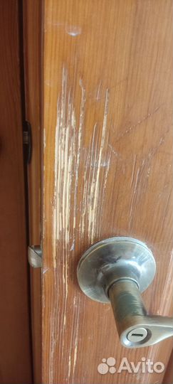 Дверь межкомнатная из массива