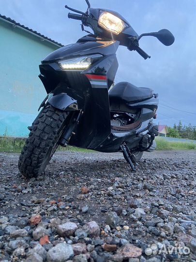 Скутер jogger 125