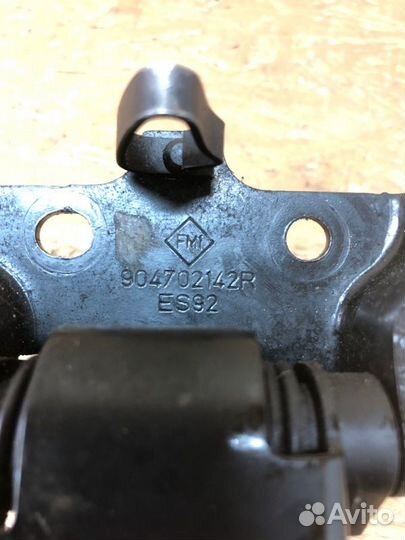 Ограничитель двери задний левый Renault Master