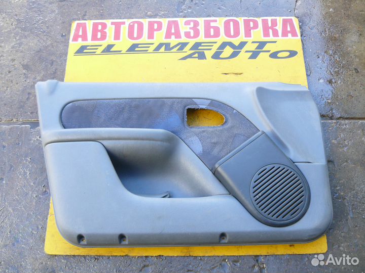 Обшивка двери передняя левая Renault Clio 2