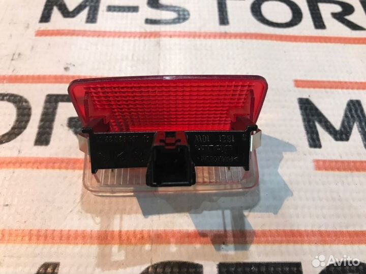 Плафон освещения задний Mercedes-Benz Cls-Class