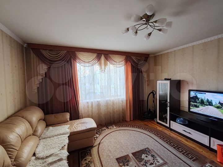 4-к. квартира, 76 м², 3/5 эт.