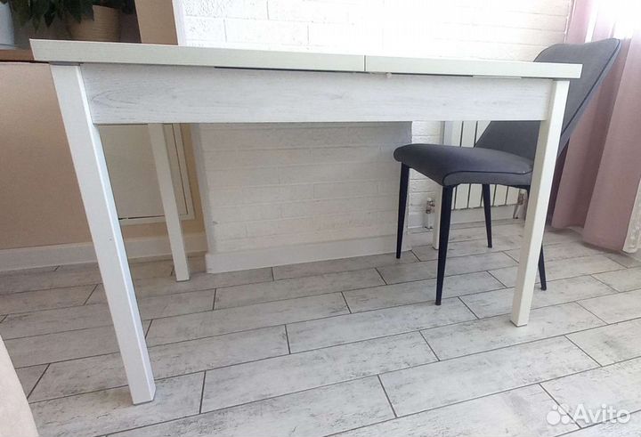 Кухонный стол