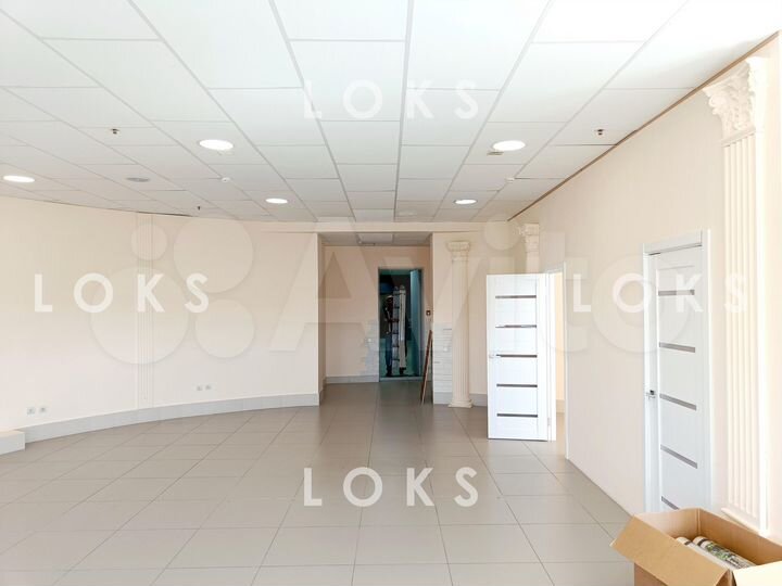 Офис 85 м² с ремонтом возле метро
