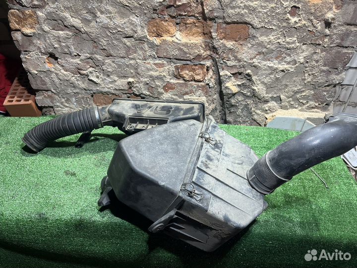 Корпус воздушного фильтра Audi A6C4 100 c4