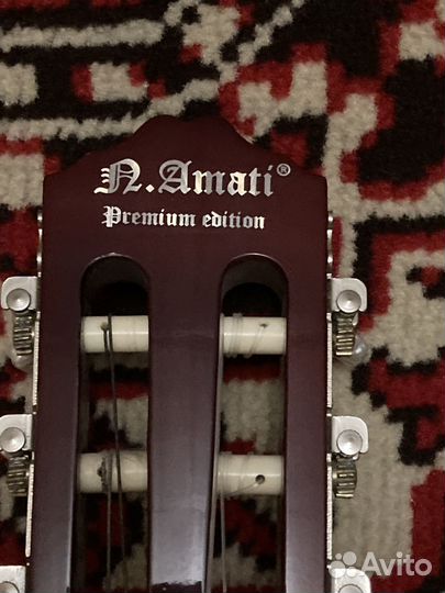 Классическая гитара шестиструнная