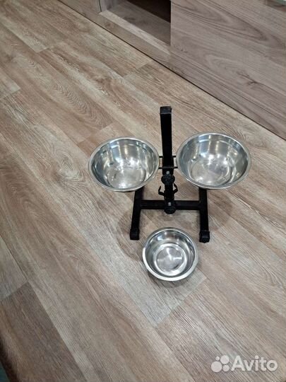 Регулируемая кормушка для кошек и собак