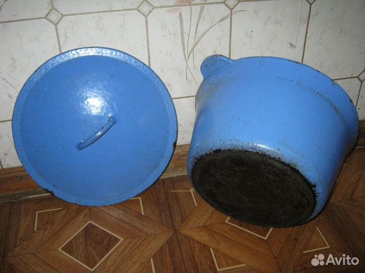 Казан 4 литра с крышкой чугунный с эмалью