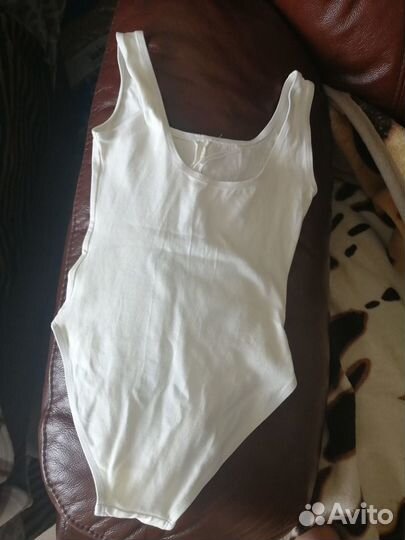 Купальник и чешки для танцев