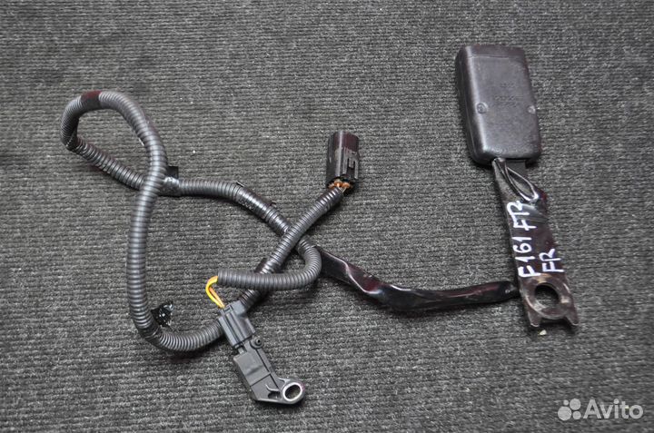 Замок ремня безопасности Lexus RX300 MCU35