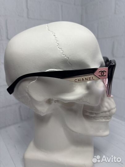 Солнцезащитные очки chanel