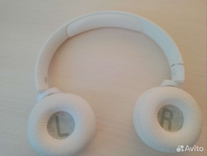 Беспроводные наушники jbl tune 560bt