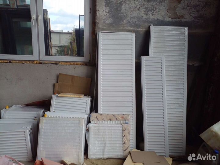 Окна пластиковые бу. Входные двери.Радиаторы отопл