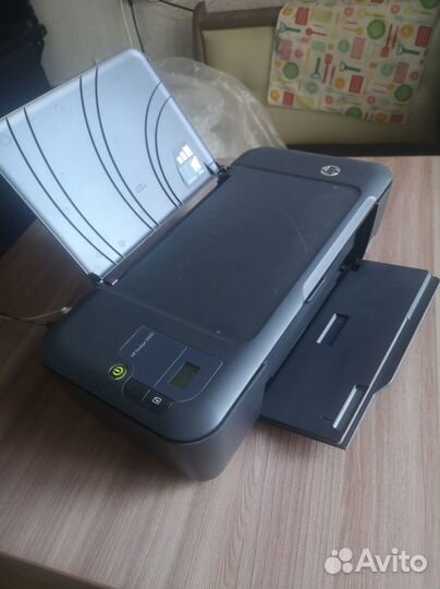 Цветной принтер HP DeskJet 2000 - J210a