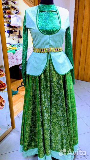 Азербайджанский национальный костюм женский продаю