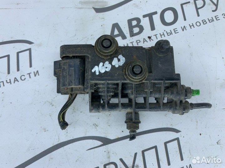 Блок клапанов пневмоподвески задний Lr Rr Sport 1