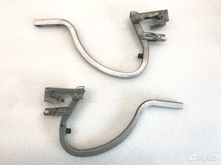 Петля крышки багажника Chevrolet Cruze седан 1.6