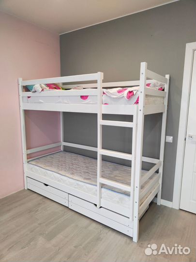 Детская кровать двухъярусная