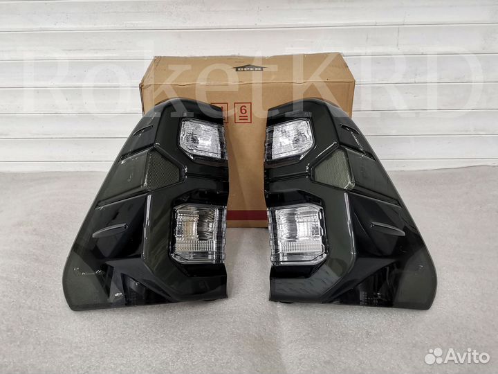 Задние фонари Toyota Hilux c 16 г стиль 2020 г