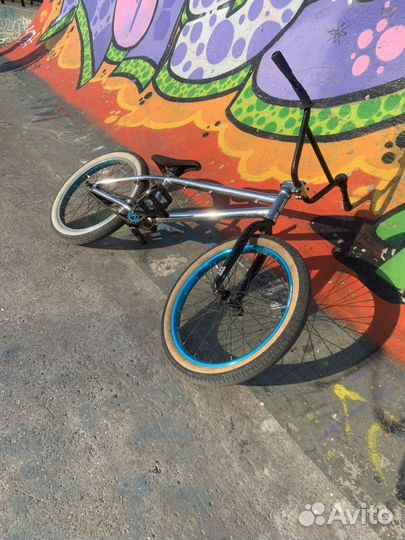 Трюковой велосипед BMX