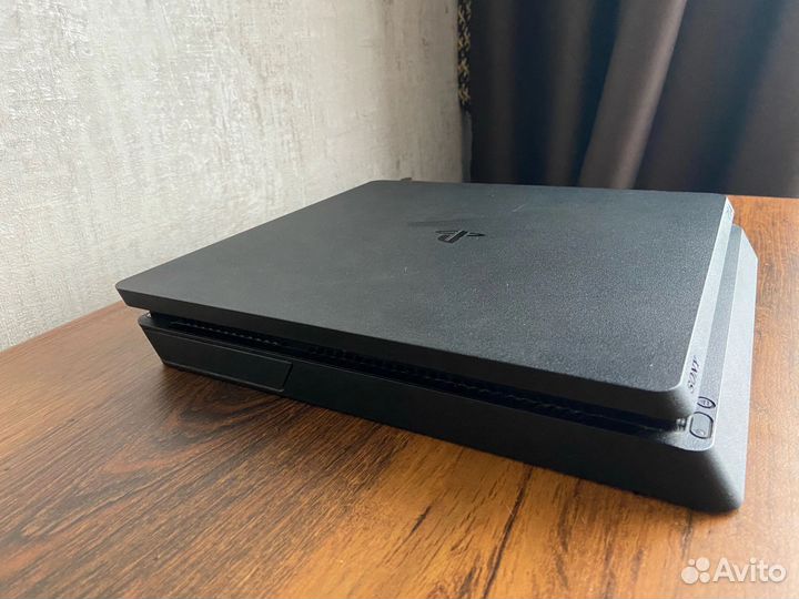 Sony PS4 slim