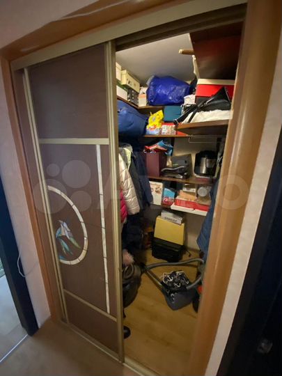 4-к. квартира, 98 м², 4/9 эт.