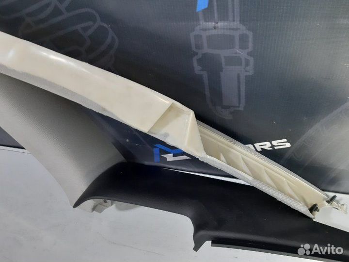 Обшивка салона правая Audi A6 C6 AUK 2005