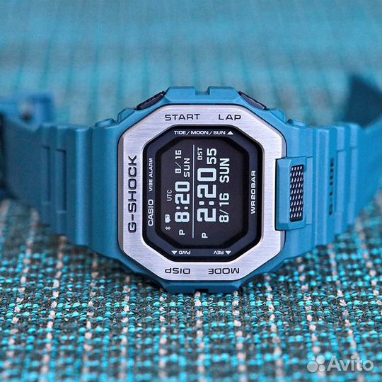 Новые часы Casio G-Shock GBX-100-2