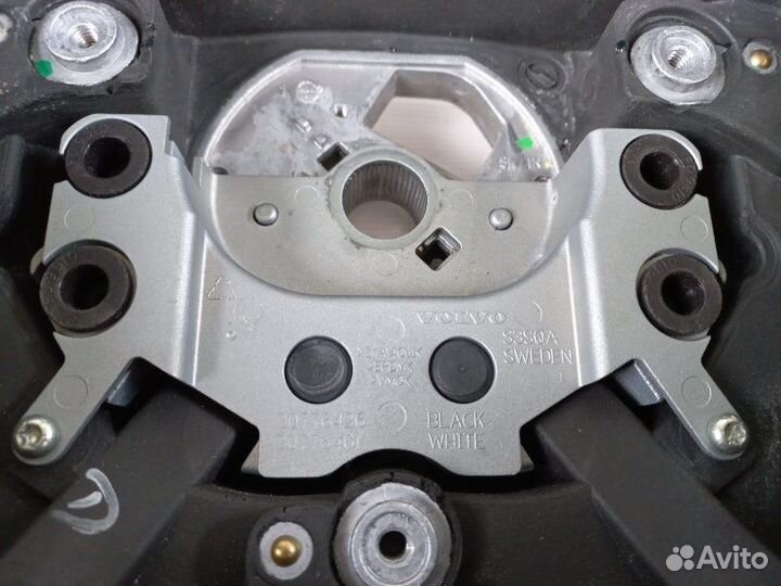 Руль черный кожа под навигацию для Volvo XC90 02