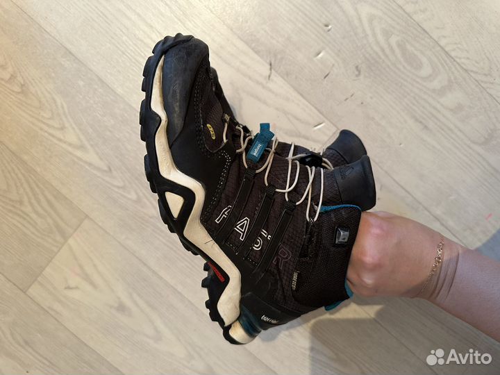Горные кроссовки Adidas Gore-Tex