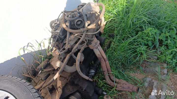 Двигатель с коробкой