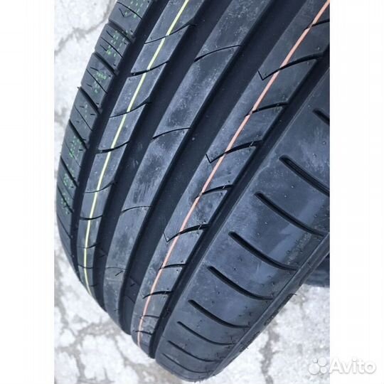 Tracmax X-Privilo TX3 245/45 R19