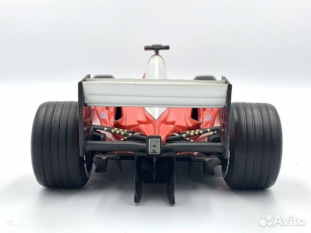 Модель 1:18 Ferrari F1 2003 Schumacher