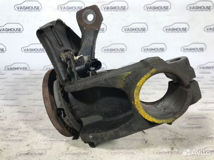 Кулак поворотный Volkswagen Golf 4 поколение