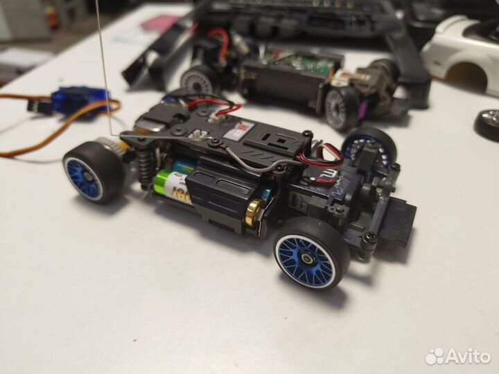 Kyosho mini - Z 2 штуки 1/28 Дрифт