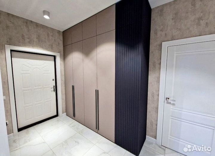 Шкаф распашной