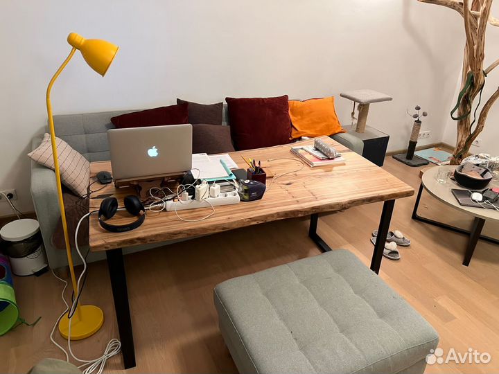 Письменный стол