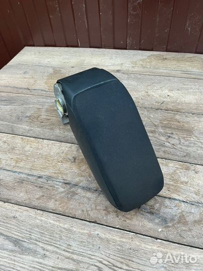 Подлокотник Audi 3 8P 1.8 2008