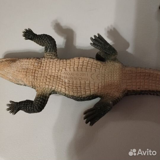 Фигурки животных Schleich и Mojo