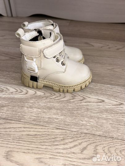 Сандалии на девочку