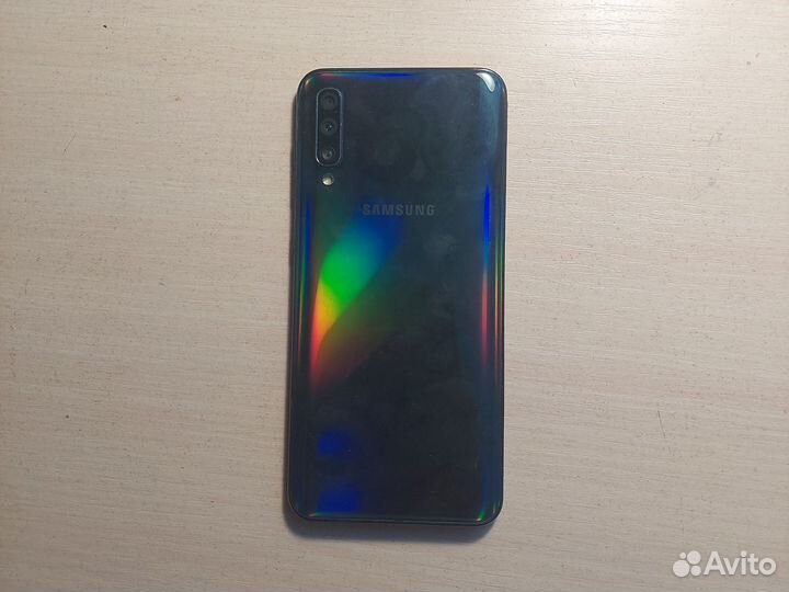 Samsung Galaxy A50, 4/64 ГБ