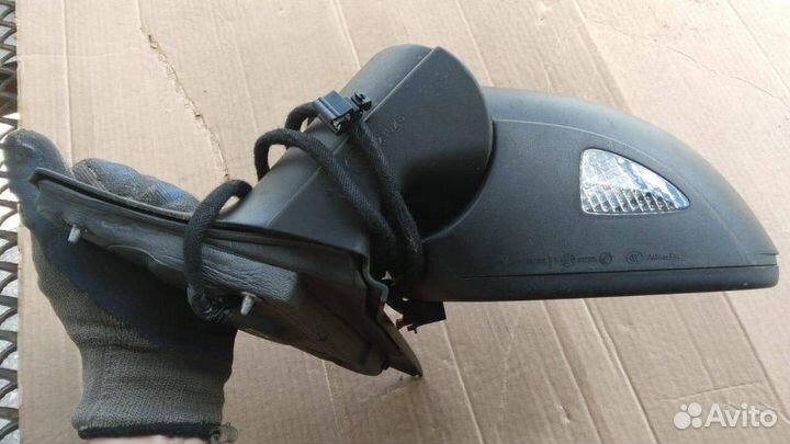 Зеркало левое Volkswagen Golf 6 2009-2013
