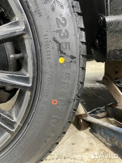 Triangle Snowlink TWT02 235/55 R18 104