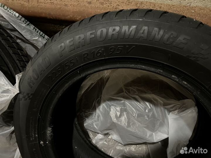 Kormoran Road Performance 225/55 R16 95