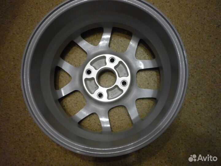 Диск литой оригинальны R15, от GM для шин195/55/15