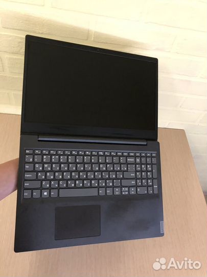 Ноутбук Lenovo ideapad