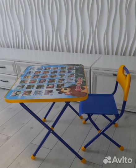 Детский стол и стул